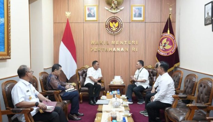 Wamenhan RI dan KSP Bahas Penguatan SDM Unggul serta Pengembangan URI
