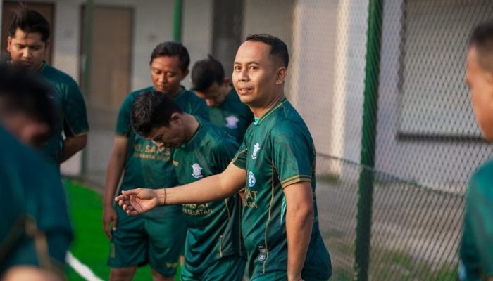 Pererat Hubungan Antar Anggota, Pamin Samsat Surabaya Selatan Gelar Fun Football