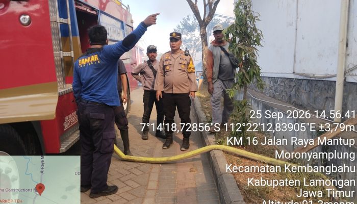 Kebakaran Hebat Melanda Pabrik PT YWI, Polres Lamongan Turunkan Tim Gabungan