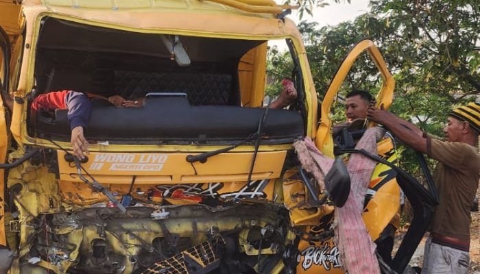Polisi Tangani Kecelakaan Truk Di Pandanpancur Lamongan, Satu Orang Meninggal Dunia