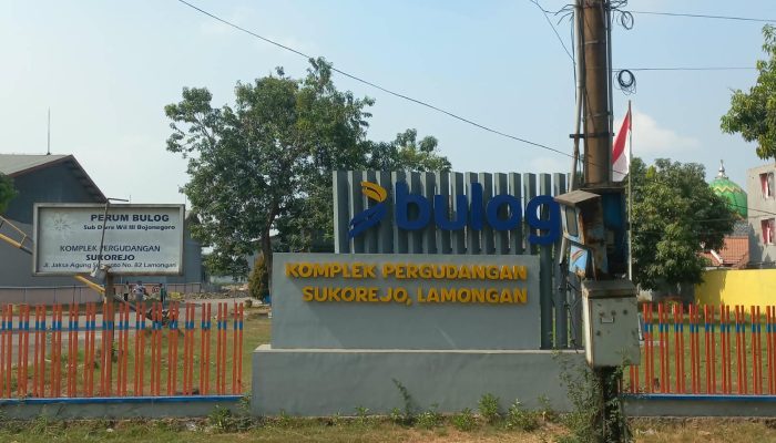 Diduga Proyek Siluman, Pembangunan Renovasi Gudang Bulog di Lamongan Tanpa Papan Nama