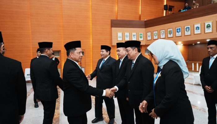 Lantik Pejabat Pimpinan Tinggi Pratama dan Fungsional, Mendagri Tekankan Pentingnya Rotasi dan Penyegaran Organisasi