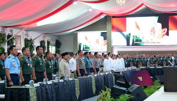 Menhan Sjafrie Hadiri Taklimat Prabowo kepada 800 Perwira Tinggi TNI-Polri, Perkuat Sinergi Nasional