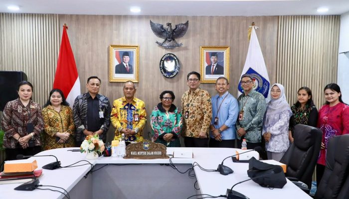 Wamendagri Ribka Haluk Pastikan Dana Otsus Papua Dimanfaatkan untuk Kepentingan Masyarakat