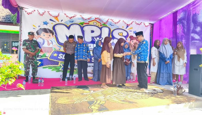 Istigosah dan Penutupan MPLS SD Negeri Sumberagung Berlangsung Khidmat, Santuni 26 Siswa Yatim dan Kurang Mampu