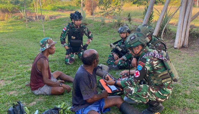 Pelayanan Kesehatan, Pembagian Sargal Hasil Panen Sayuran Pos Kout, Pakaian untuk Anak Serta Dewasa dan Alkitab di Kampung Lama Distrik Elelim