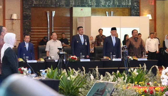 Buka Rakor Gubernur se-Sumatera, Mendagri Ungkap Strategi Tingkatkan Pertumbuhan Ekonomi